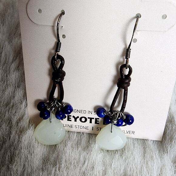 NEW Peyote Bird Free Spirit Blue and White Beaded Dangle Hook Earrings - Picture 6 of 8